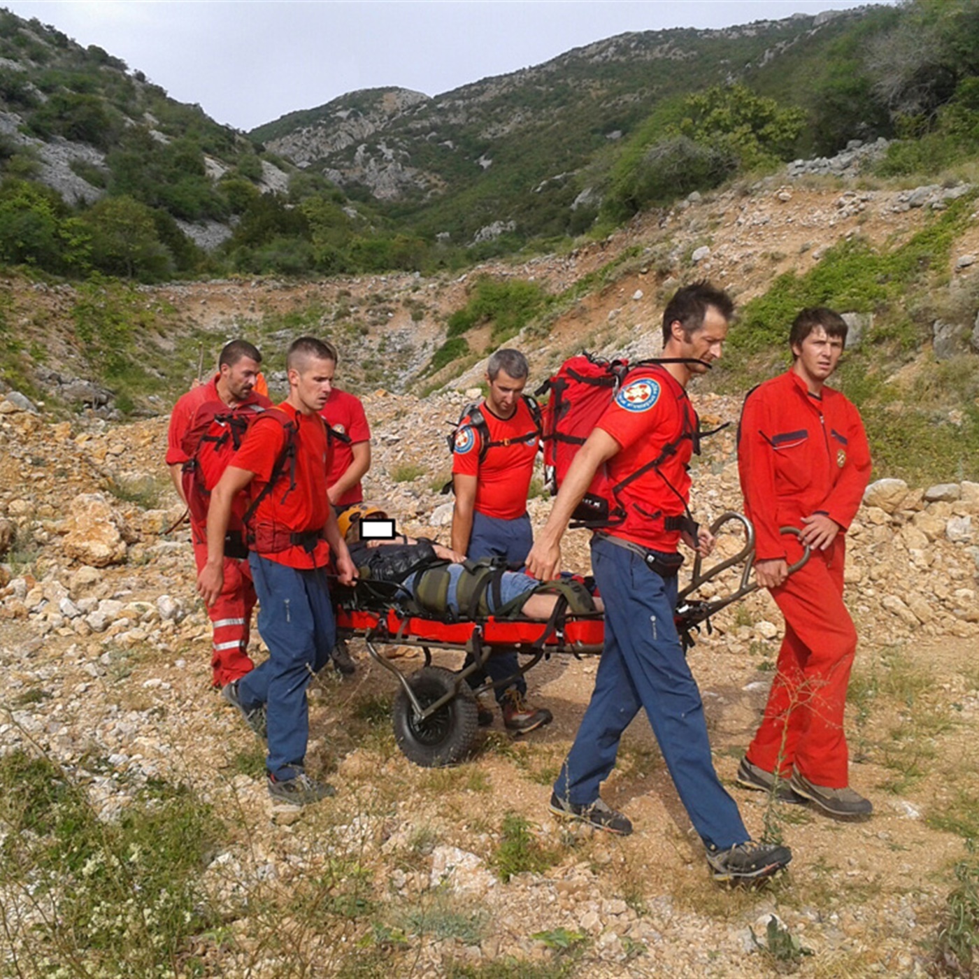 Akcija spašavanja švicarske turistkinje u zaleđu sibinja.